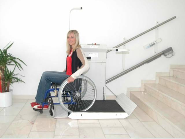 Delta Inclined Wheelchair Lift for Straight Stairs